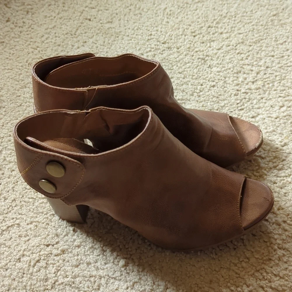 Corky's Brown Open Toe Slingback 3.5